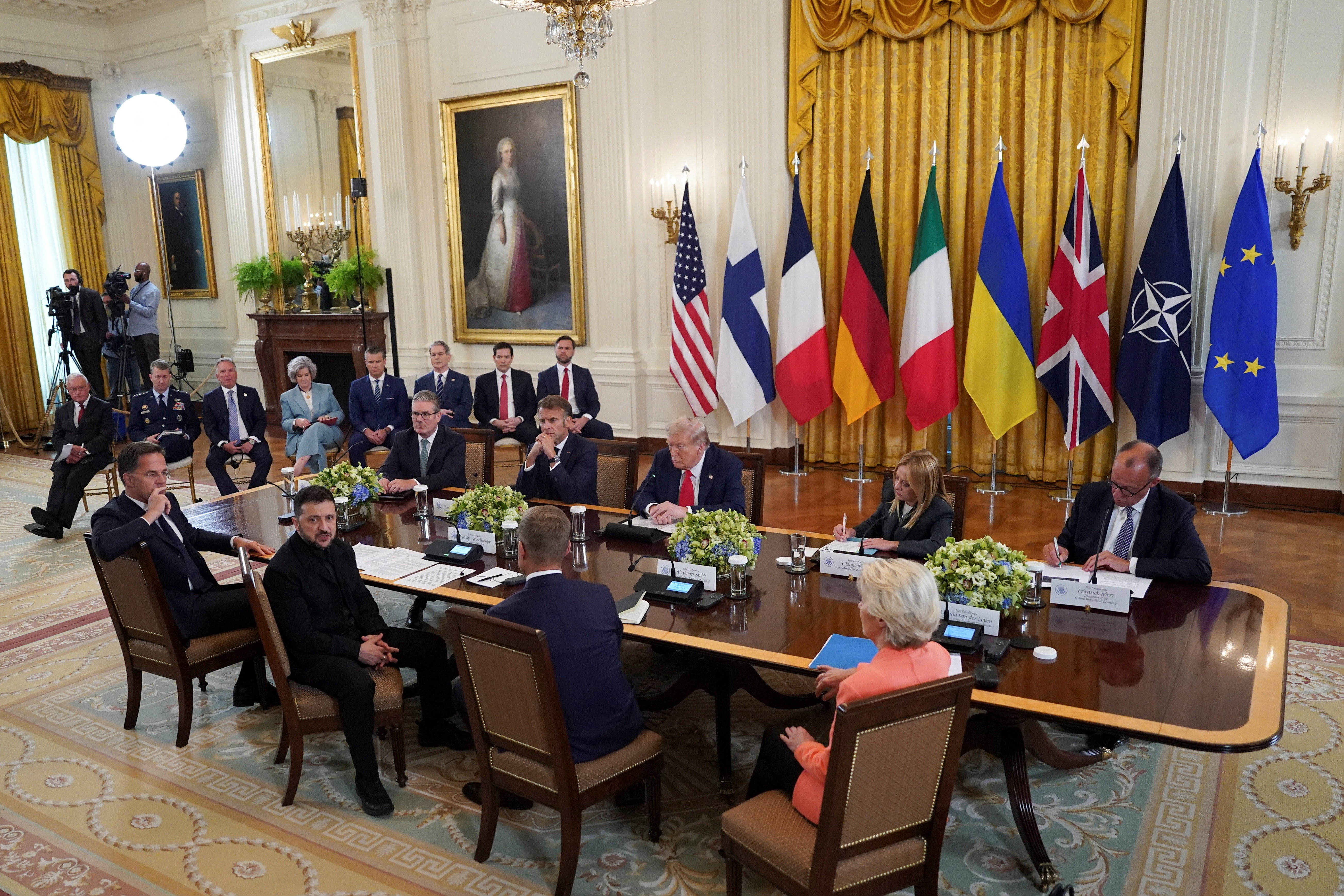 Chanceler russo esfria encontro entre Putin e Zelensky e acusa Europa de 'tentar sabotar progresso feito no Alasca'